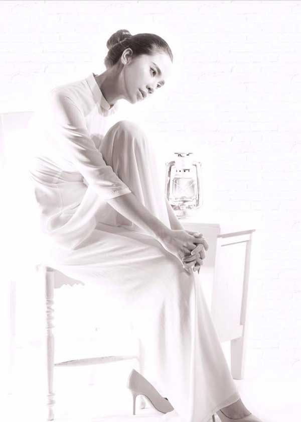 "a hau viet nam duy nhat co vong eo 56 cm" ngay ay bay gio - 2