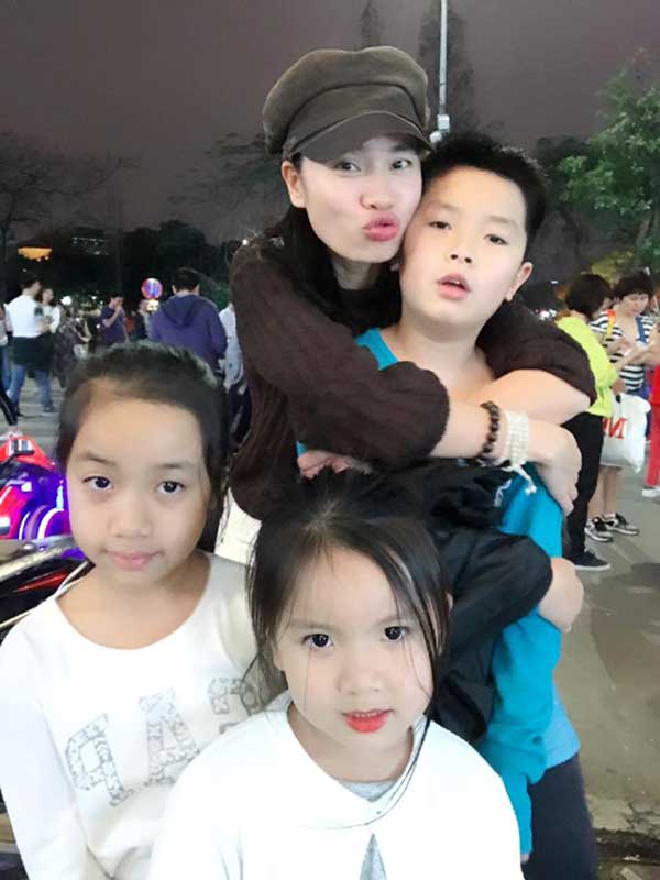 "a hau viet nam duy nhat co vong eo 56 cm" ngay ay bay gio - 3