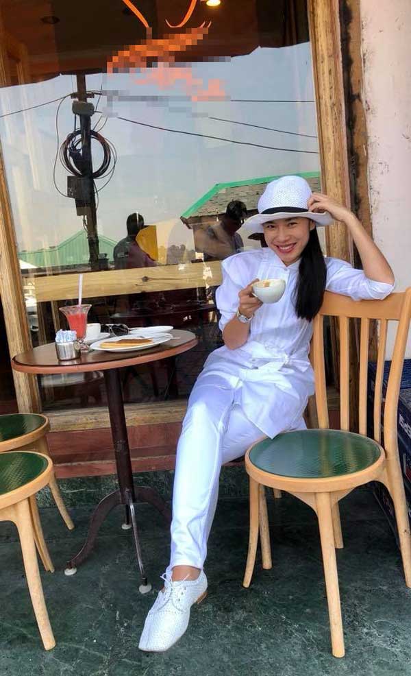 "a hau viet nam duy nhat co vong eo 56 cm" ngay ay bay gio - 5