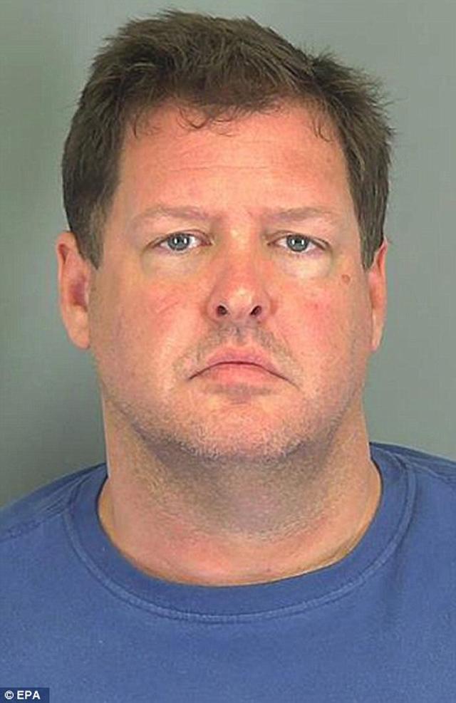 yeu nhau 10 nam, co gai sung so phat hien bi mat kinh hoang trong khu dat cua ban trai - 2