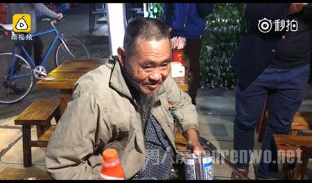 soc: an xin khong nhan tien mat, chi nhan chuyen khoan, quet the - 2