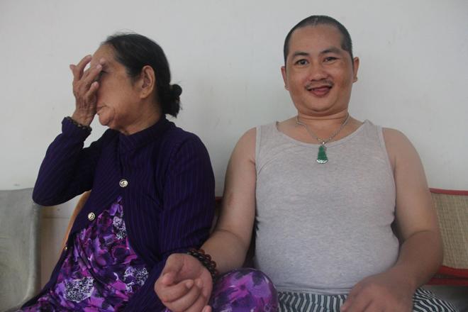"nuoc mat heo ua" cua nguoi me co con trai mat mot phan hop so song lay lat qua ngay - 6