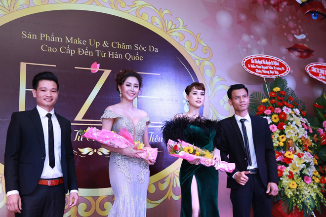 ca si bui anh tuan, ho quang hieu, dien vien sam den du dai hoi thuong dinh e'zie 2018 - 5