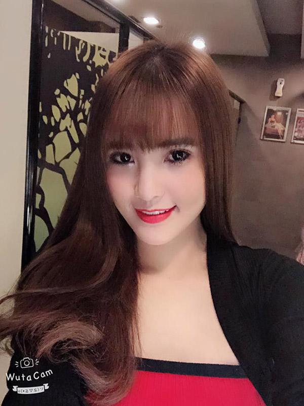 "mat tich" khoi showbiz gan 1 nam, em chong thuy tien tro lai voi than hinh nuot na, quyen ru - 4