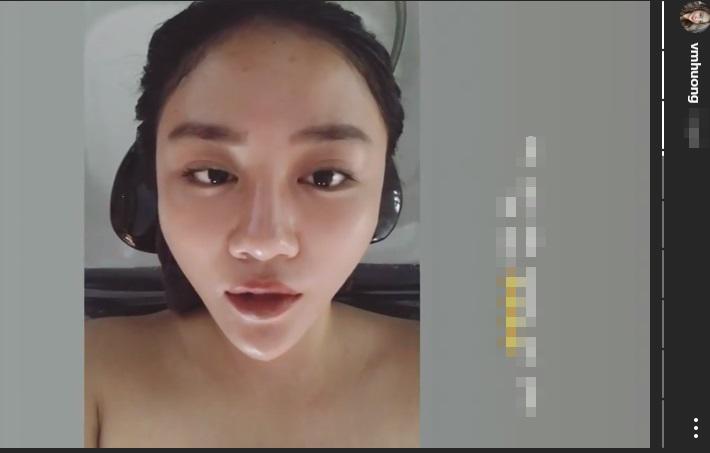 trong khi elly tran lo mat sung vu, van mai huong lai gay hoang hot vi cam tam giac nhon - 8