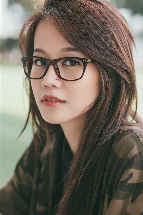het bi dao mo vlog nguoi thu 3, an nguy lai lo hinh qua khu kem sac vi diem nay - 8