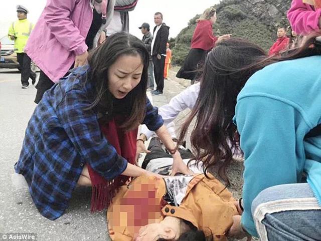 co dau "bo mac" chu re giua tuan trang mat nhung ai cung than phuc vi ly do dac biet - 2