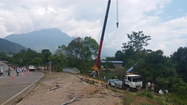 lai xe bon vu tai nan tham khoc khien 13 nguoi chet o lai chau la ai? - 1