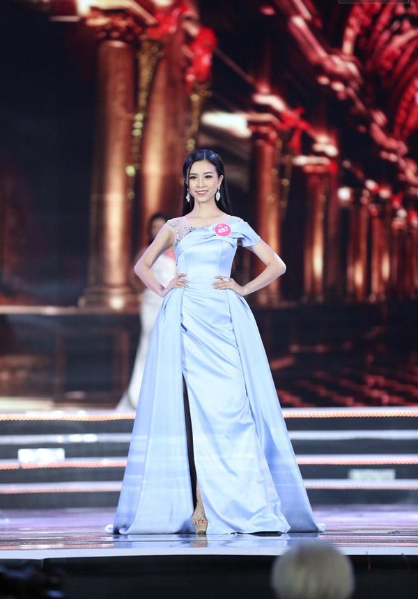 cac nang hau xinh dep rang ro trong dem chung ket hhvn 2018 la nho co style makeup nay - 11