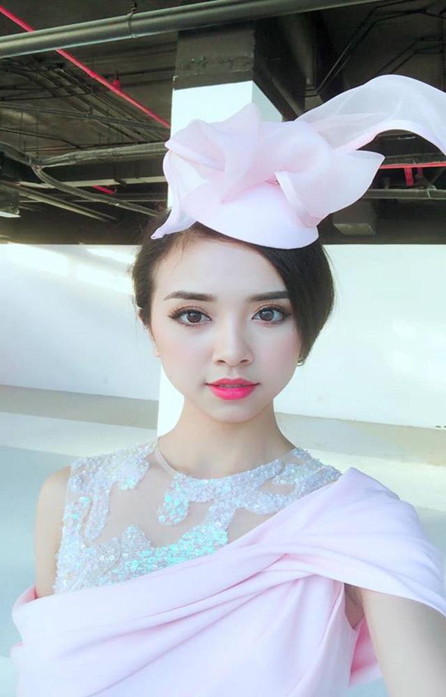 a hau 2 hoa hau viet nam 2018 - thuy an tung suyt lo thi vi... rang su - 7