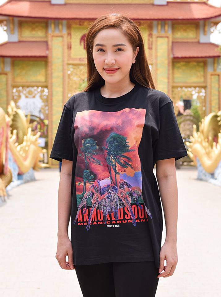 xuat hien voi ve ngoai khac la, cu dan mang dong loat hoi: day la bao thy hay la ai? - 1