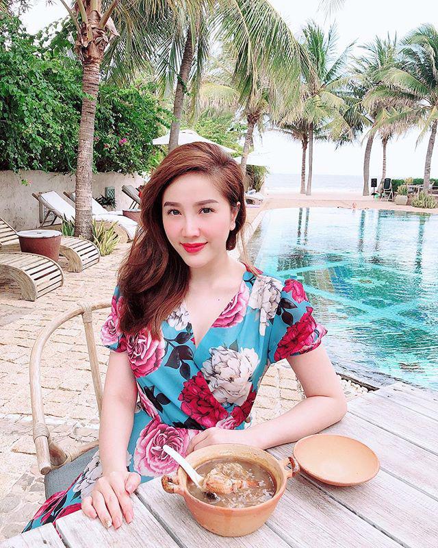xuat hien voi ve ngoai khac la, cu dan mang dong loat hoi: day la bao thy hay la ai? - 7