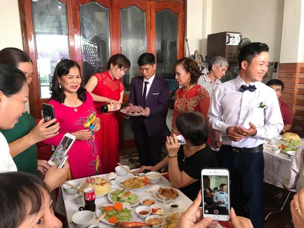 can canh dam cuoi co “1-0-2” cua co dau 62 tuoi lay chong 26 tuoi o cao bang - 7