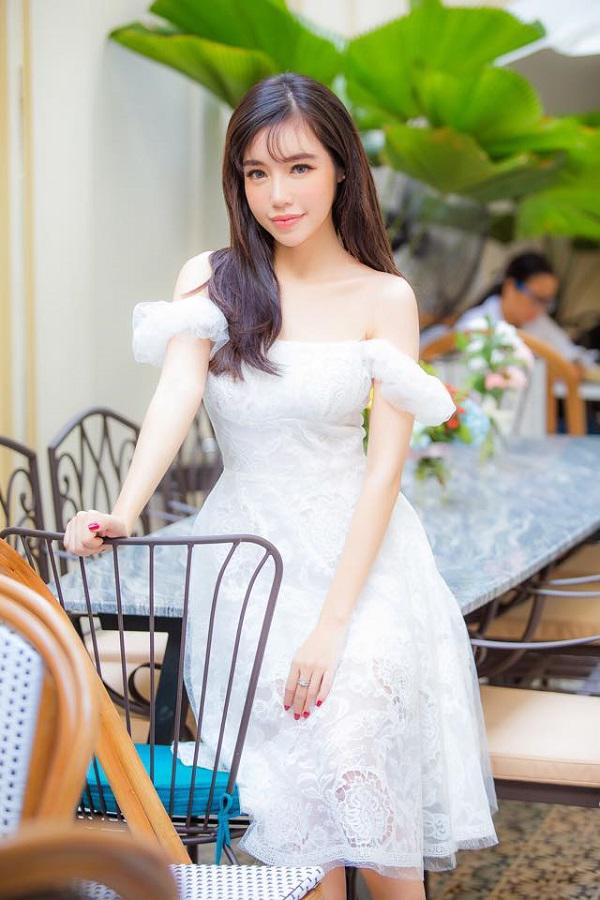 dan tinh ngac nhien truoc net khac biet tren mat elly tran khi co khoe anh mat moc - 10