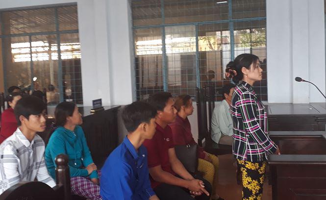 danh ghen nhu thoi trung co o ca mau: vo cua thuong uy cong an len ke hoach tu truoc? - 3