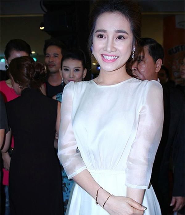 ngay cuoi chi can dung mac 3 loi nay, nhan sac nha phuong se chuan khong can chinh! - 5