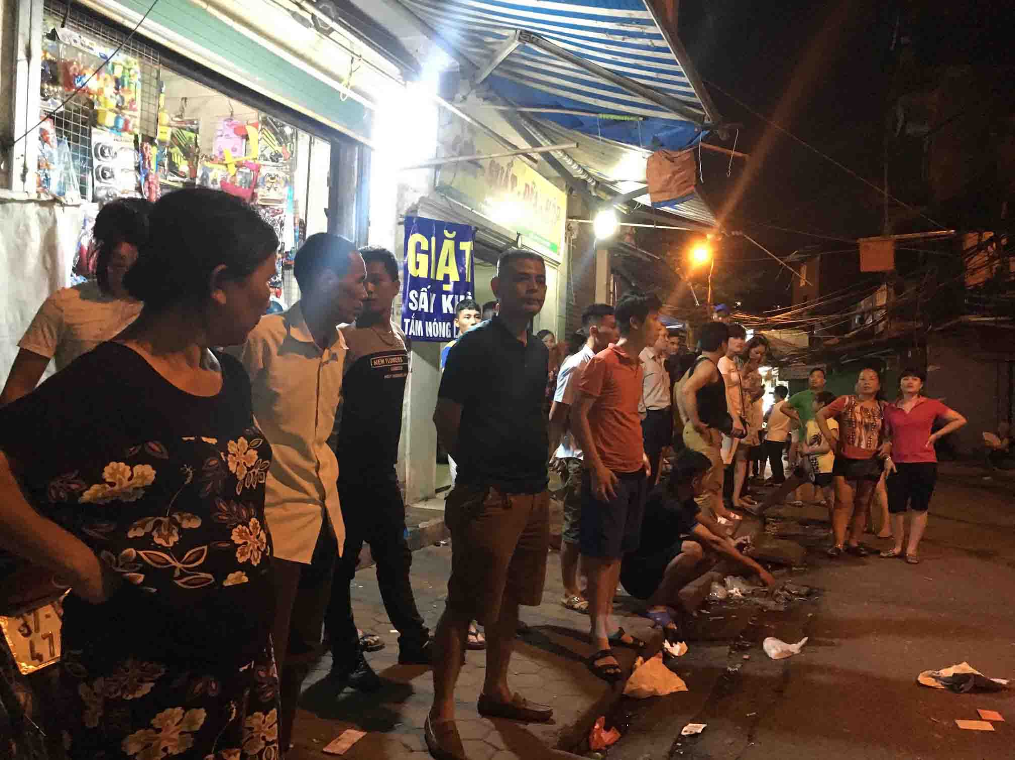 vu chay tren duong de la thanh: trang dem tim kiem thi the nan nhan - 2