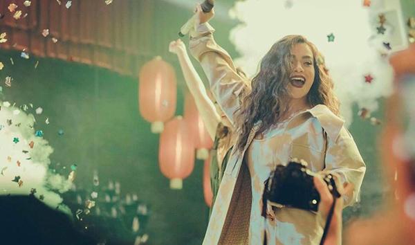 khi ho ngoc ha "thu suc" voi toc xoan ba thim va day la cai ket - 4