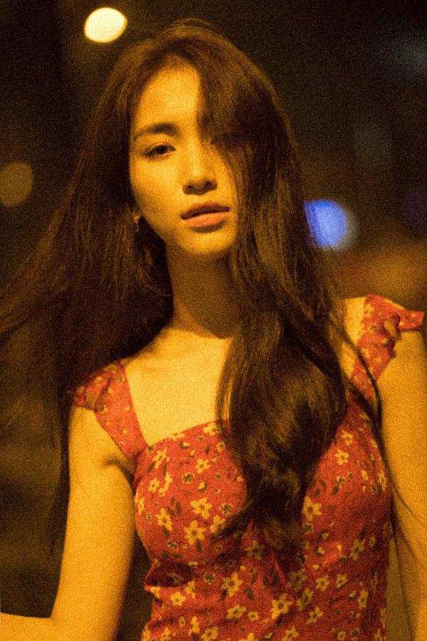 dang anh khoe dang, fan lo lang nhan xet hoa minzy dang "gay den tham thuong"! - 1