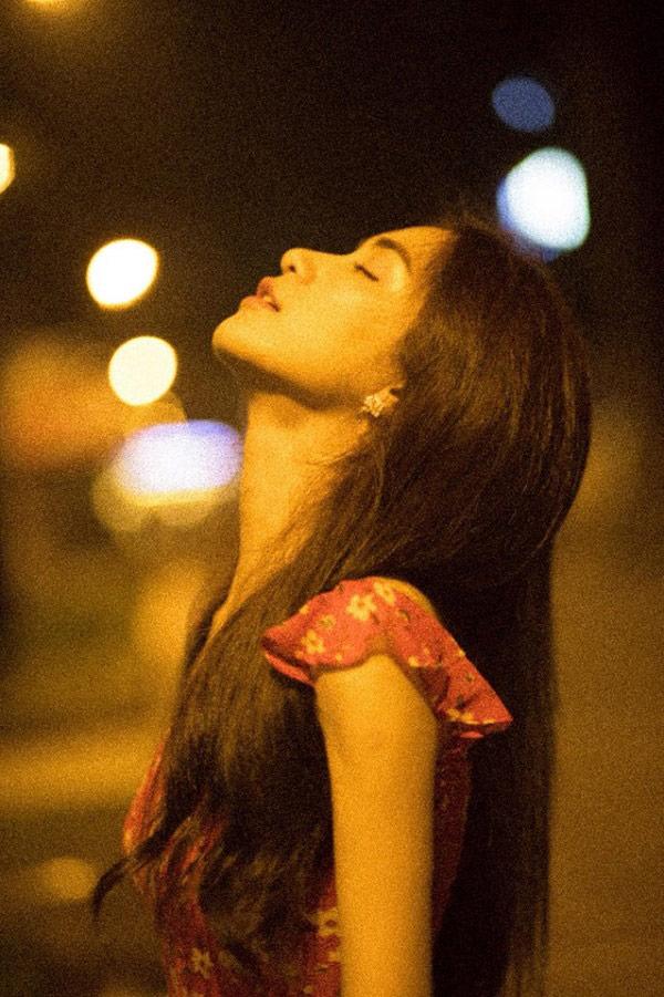 dang anh khoe dang, fan lo lang nhan xet hoa minzy dang "gay den tham thuong"! - 2