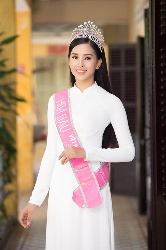 tieu vy - nha phuong: nguoi hoa hau, nguoi co dau moi nhung ho deu co diem chung nay - 12