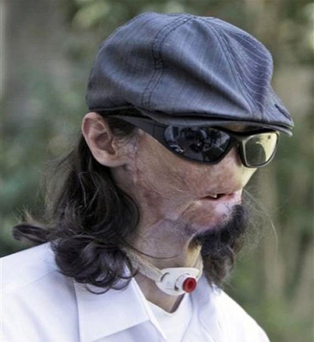 bi vo bo vi qua xau 8 nam truoc, nguoi dan ong "khong mat" bay gio ra sao? - 2