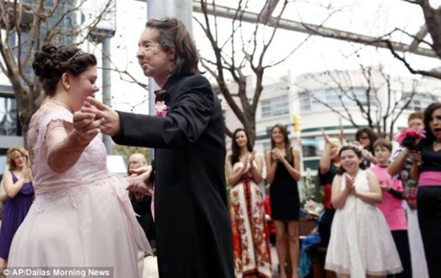 bi vo bo vi qua xau 8 nam truoc, nguoi dan ong "khong mat" bay gio ra sao? - 7