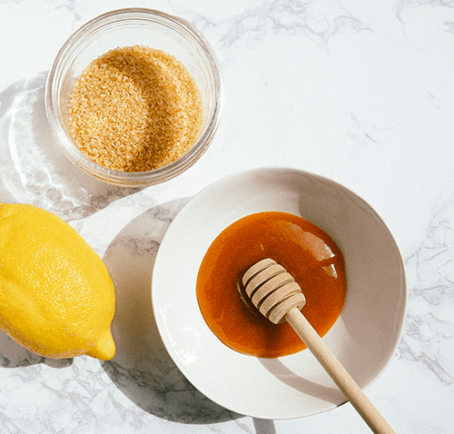 thoa mat na mat ong theo cach nay, mun va vet tham lau nam cung bien mat - 12