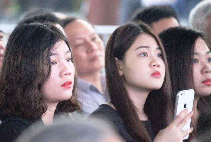 nguoi dan que nha roi le xem le truy dieu chu tich nuoc tran dai quang - 14