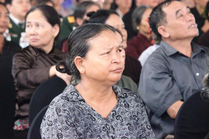 nguoi dan que nha roi le xem le truy dieu chu tich nuoc tran dai quang - 6