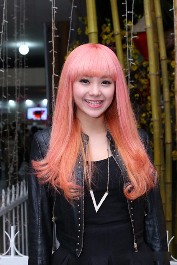 lo tay an nham quay video, bich phuong tha "bua yeu" thanh cong voi mau toc moi sieu xinh - 8