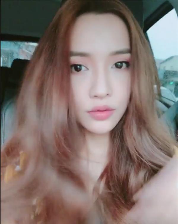 lo tay an nham quay video, bich phuong tha "bua yeu" thanh cong voi mau toc moi sieu xinh - 2