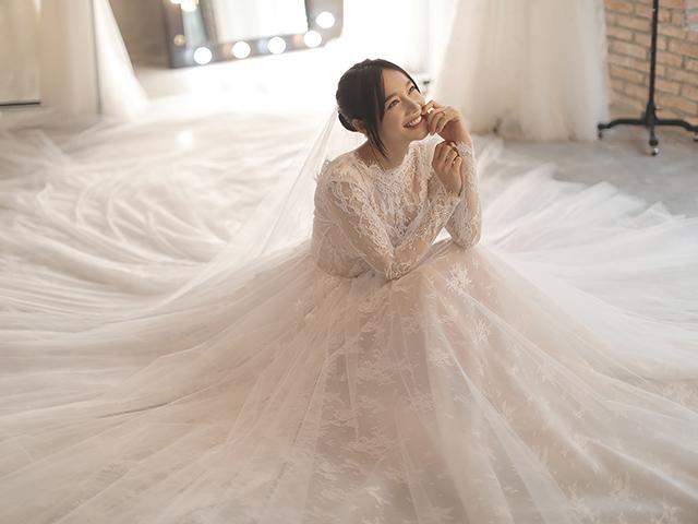 Những điều chưa tiết lộ về váy cưới Nhã Phương: Cô dâu hạnh phúc nhất là đây!