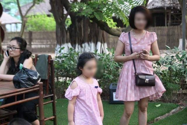 phan doi chua xot cua me don than tu vong do bi sat roi trung tren duong le van luong - 2