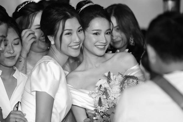 diem khac la cua nha phuong trong ngay cuoi khien moi nguoi suyt nua khong nhan ra co - 11