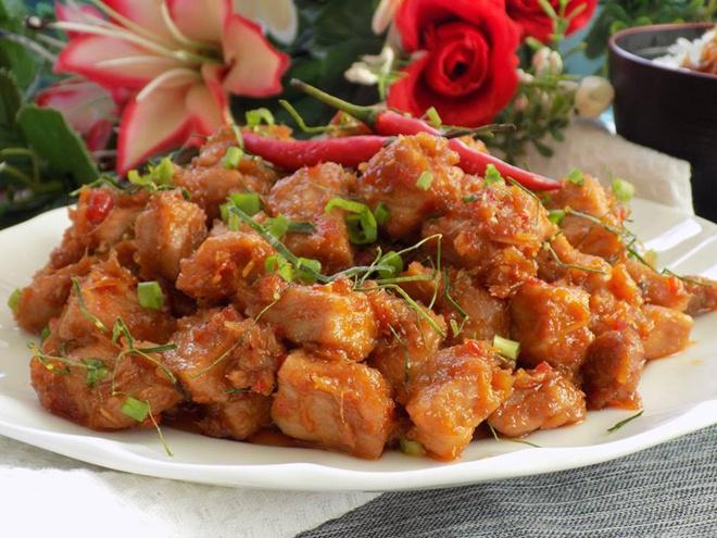 Thịt nạc rim khô đậm đà, ngon miệng bao nhiêu cơm cũng hết