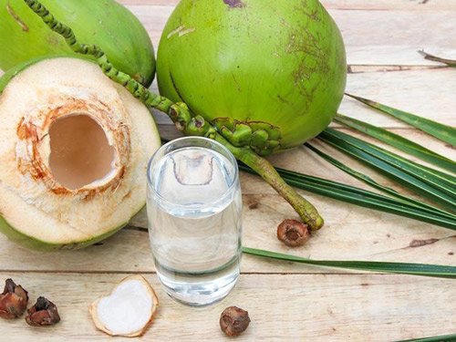 Điểm danh 10 lợi ích Uống nước dừa mỗi ngày có đẹp da không Cho làn da khỏe và vàng óng