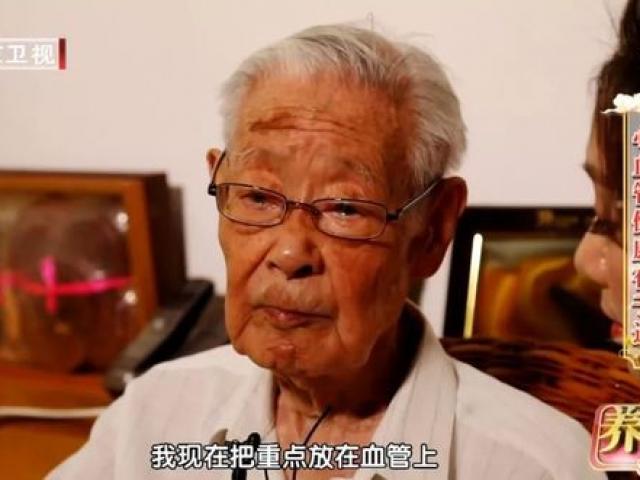 Bác sĩ 103 tuổi tiết lộ bí quyết sống thọ nhờ một loại trà, một loại quả, một loại rau