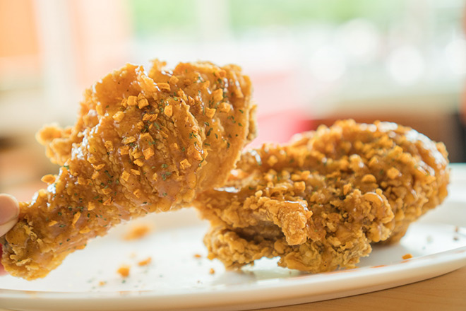 Popeyes giảm 50% tất cả món lẻ mừng khai trương