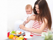 Thực đơn cho mẹ sau sinh: Ăn gì vừa lợi sữa nhưng không tăng cân?