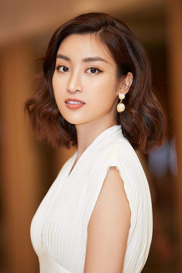 Đỗ Mỹ Linh khoe vẻ đẹp tựa nữ thần nhờ tóc dài, ít ai biết đây chỉ là ...