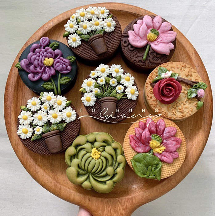 Điểm danh các mẫu bánh Trung thu đang gây bão MXH mùa này