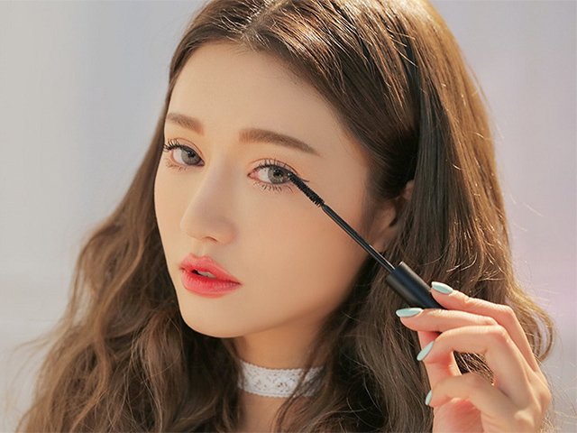 Không cần tập luyện hay dao kéo, các nàng vẫn có gương mặt V-line chỉ bằng cách này