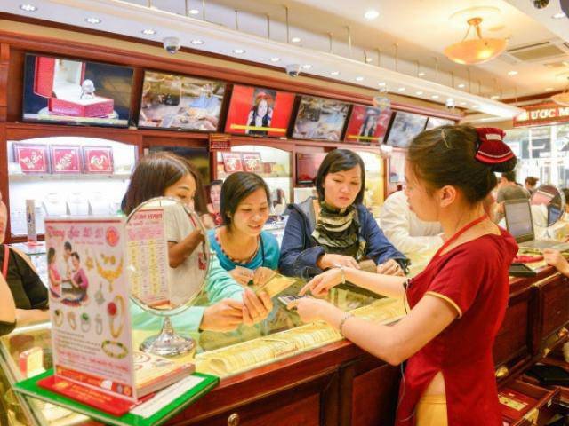 Giá vàng tăng dữ dội lập kỷ lục chưa từng có, chạm mốc 50,3 triệu đồng/lượng