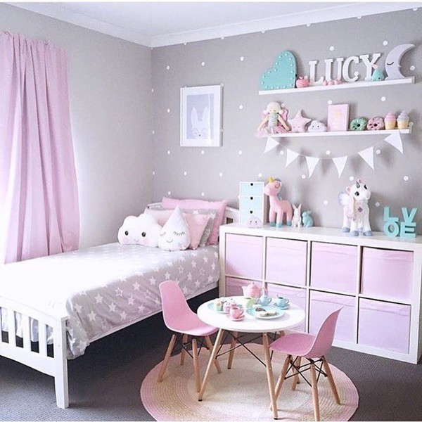 Giấy dán tường phòng ngủ gia đình màu hồng trở thành xu hướng nổi bật cho năm