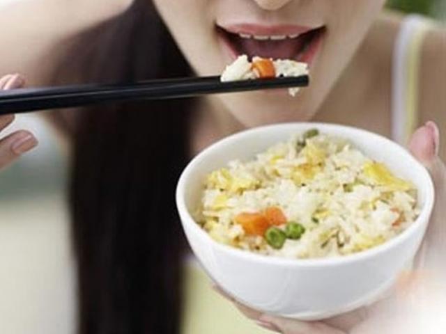 Sau khi ăn có 4 biểu hiện này cảnh báo mạch máu có thể bị tắc nghẽn, dễ đột quỵ