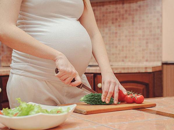 Bà bầu ăn khổ qua được không và ăn bao nhiêu là tốt? - 1