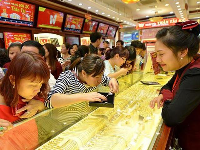 Mua vàng phòng đại nạn ai ngờ thành đại gia nhờ vàng tăng siêu tốc