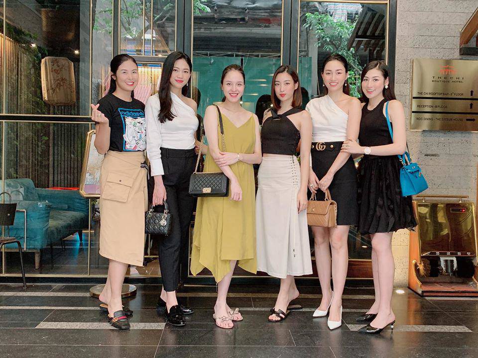 9 Set đồ đôi bạn thân cực xinh phong cách Hàn Quốc cho chị em  Cardina