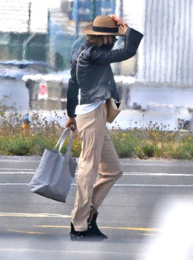Không ngờ Brad Pitt đang qua lại với chân dài nóng bỏng, gương mặt giống Angelina Jolie - 4